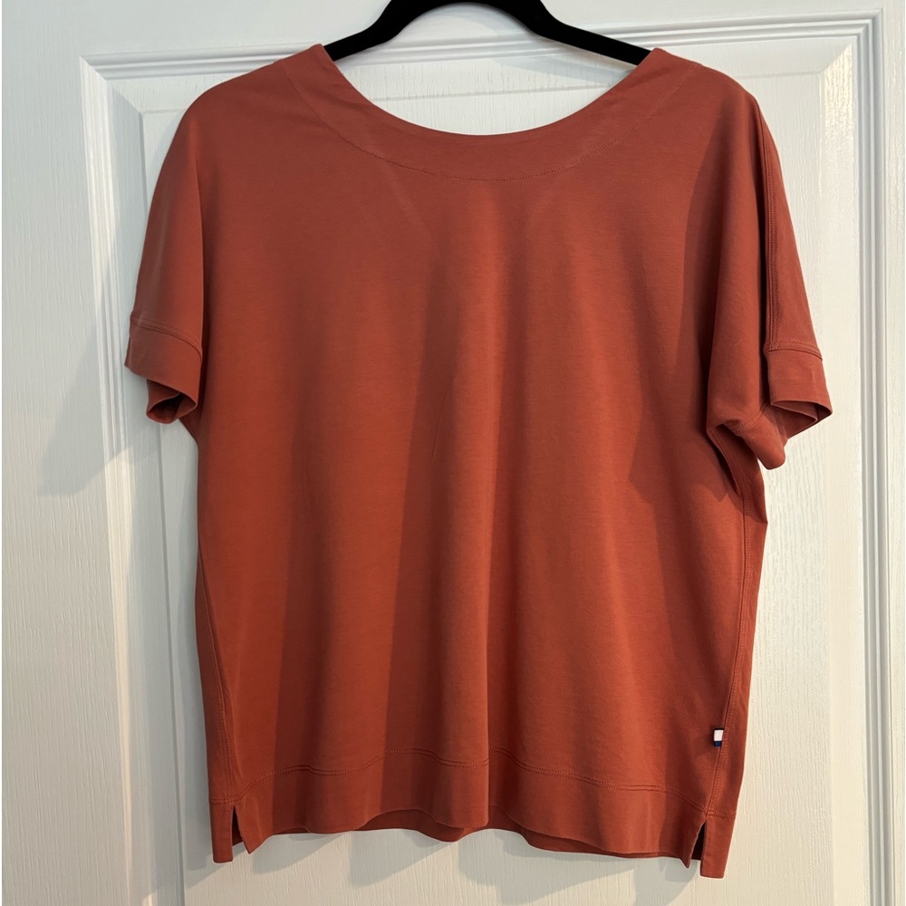 Kit an A e Front to Back Tee